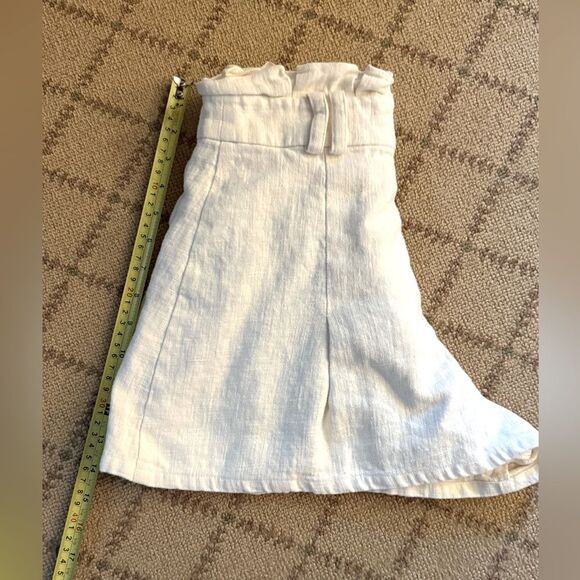 Lovers + Friends Ivory Linen Shorts with ruffle waist details S - Picture 8 of 9